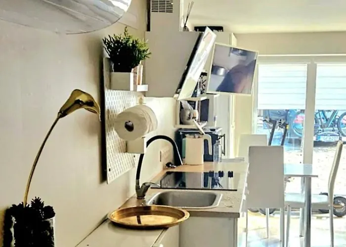 Prie Fontano - Su Uzdaru Kiemu Ir Parkingu *